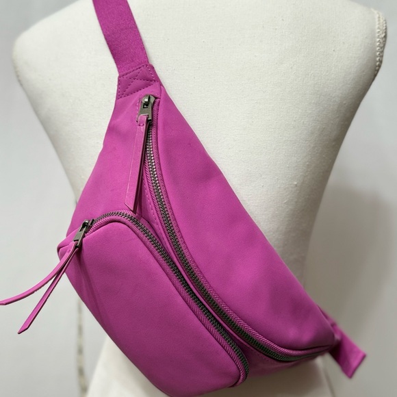 Fanny Pack - Picture 2 of 4